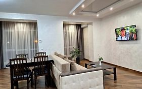 Modern Apart On Belveder